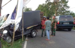 Mobil Boks Hantam Dua Motor, Pelajar di Blitar ini Tewas