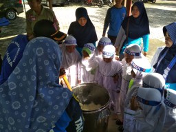 Mengintip Tingkah Tagana Cilik di Ponorogo, Lucunya...