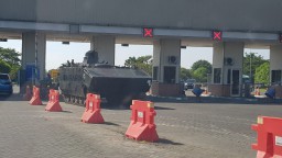 Cegah Teror, Tank Amfibi Disiagakan di Gerbang Bandara Juanda