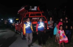 Naik Pohon di Pinggir Sungai, Pria di Mojokerto Tercebur dan Hilang