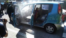 Mobil Mantan Anggota Dewan Terbakar di Halaman Gedung DPRD Surabaya