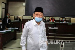 Bupati Sidoarjo Nonaktif Saiful Ilah Dituntut 4 Tahun Penjara