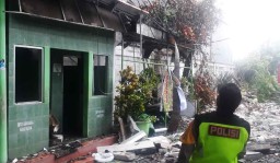 Tembok Roboh saat Hujan Angin di Surabaya, 1 Orang Tewas
