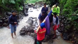 Diduga Terpeleset, Wanita ini Tewas Terseret Arus Sungai di Ponorogo