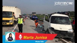 Photo Talk: Mobil Pikap Terguling Dua Kali di Tol SuMo