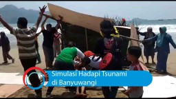 Video: Simulasi Hadapi Tsunami di Banyuwangi