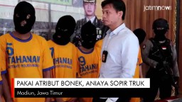 Video: Pakai Atribut Bonek, Aniaya Sopir Truk