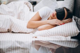 Begini Posisi Tidur Terbaik Bagi Penderita Asam Lambung