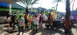 Melihat Lebih Dekat Tradisi Endhog-endhogan di Banyuwangi