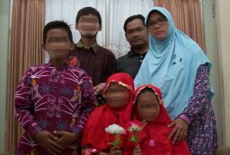 Dita and Family Terduga Bomber Tiga Gereja di Surabaya