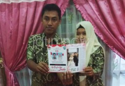 Momen Pilgub, Pasangan ini Bikin Undangan Pernikahan Mirip Surat Suara