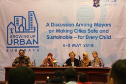 Pertama di Dunia, Risma Bersama UNICEF Rumuskan Kota Ramah Anak