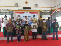 BPN Bagikan 1000 Sertifikat Tanah Program PTSL di Banyuwangi