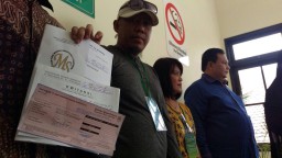 Puluhan Korban Sipoa Daftarkan Gugatan Perdata ke PN Surabaya