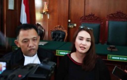 Rekan Sesama Artis Beri Kesaksian yang Meringankan Vanessa