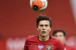 Bak Superhero, Pemain Manchester United ini Tangkap Perampas Tas Nenek