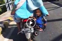 Video Pengendara Motor Bonceng Anaknya di Keranjang Jadi Viral