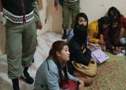 13 Pemandu Lagu Digelandang Satpol PP dari Warung Remang-remang