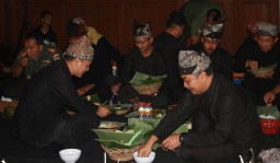 Buka Festival Tumpeng Sewu 2018, Wabup Yusuf: Ini Favorit Wisatawan