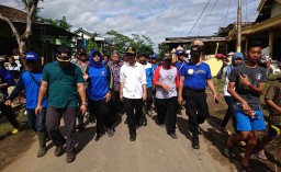 Wagub Emil Tinjau Lokasi Banjir di Trenggalek