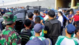 Meskipun Nyaris Pingsan, Risma Tetap Lanjutkan Agenda Berikutnya