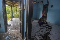 Puluhan Rumah di Tasikmalaya Rusak Terdampak Tanah Gerak