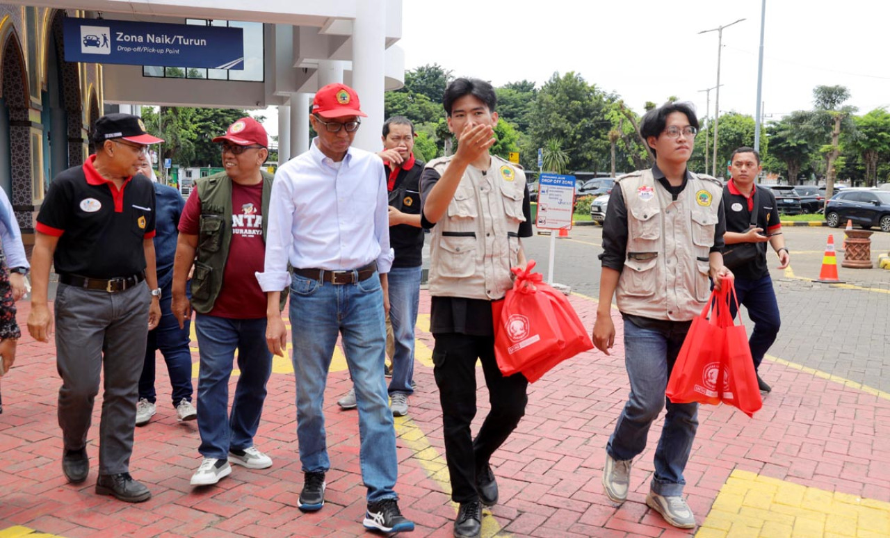Mahasiswa Untag Surabaya Turun Tangan Kawal Mudik 2026