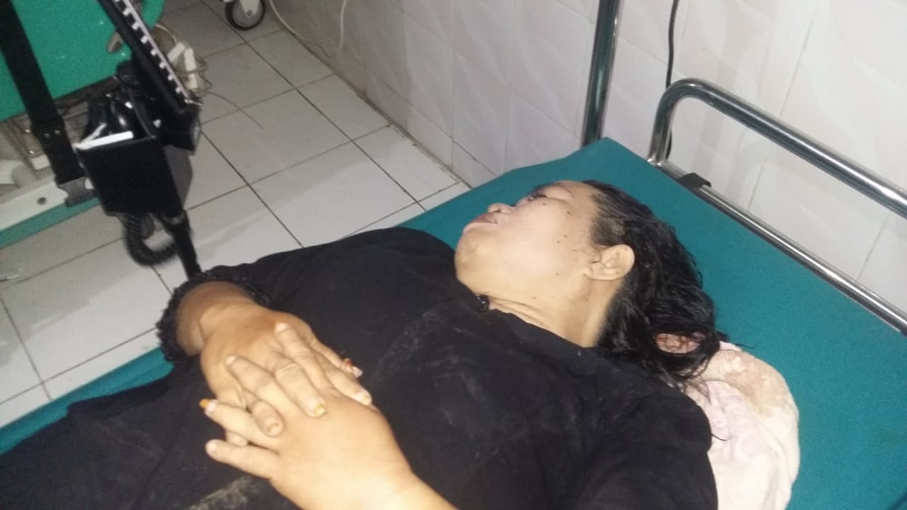 Bu Lurah setelah dievakuasi ke rumah sakit
